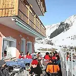 Bueel 3* Sankt Antönien