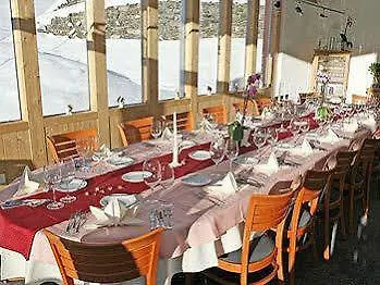 Hotell Bueel 3*