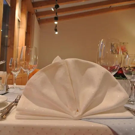 Bueel ホテル ザンクト・アンテーニーン